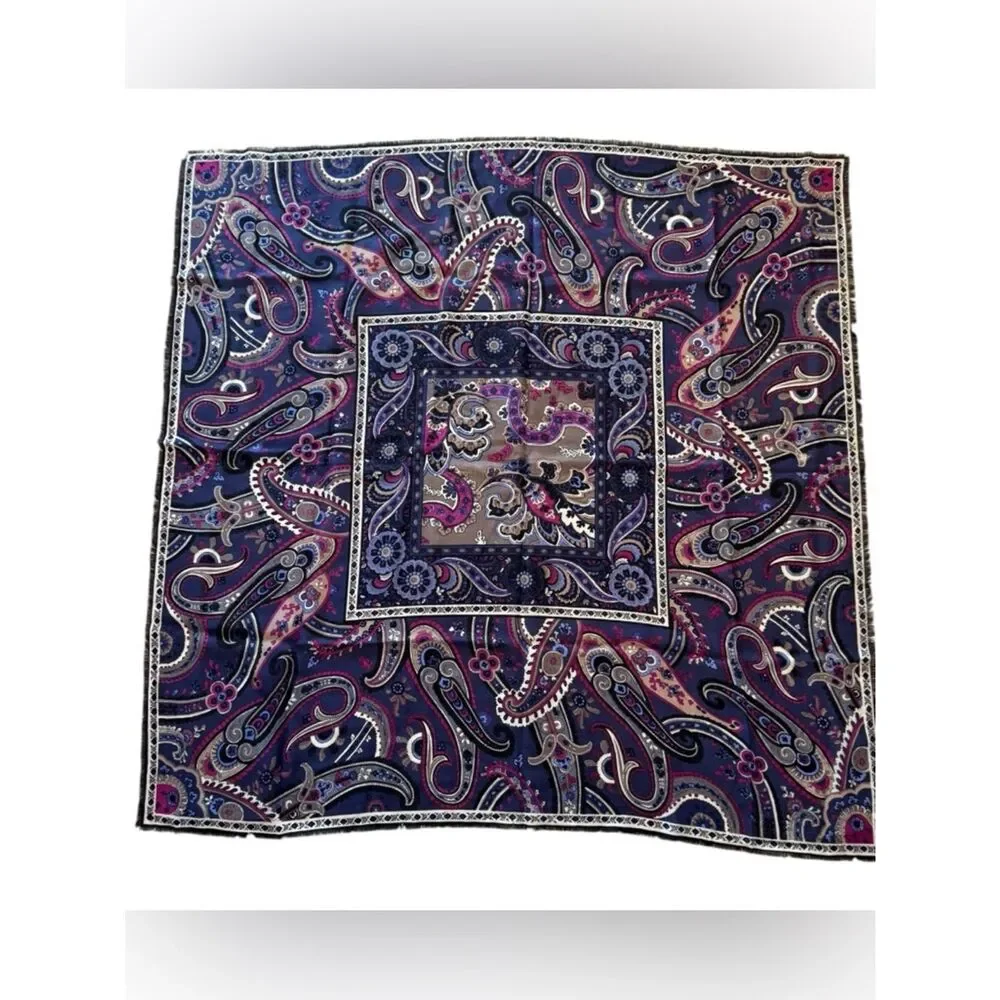 VTG Accessory Street Oscar de la Renta Large Paisley Square Wool Scarf